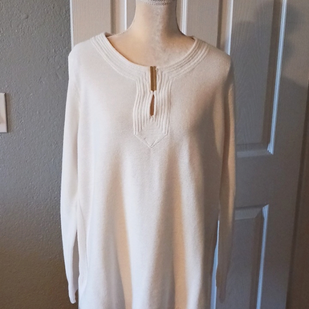 Decorative Ivory Banded Collar